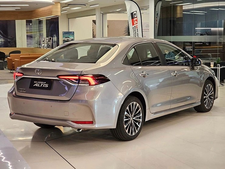 Đại lý hé lộ Toyota Corolla Altis 2024 sắp ra mắt Việt Nam, thêm trang bị, tăng giá bán