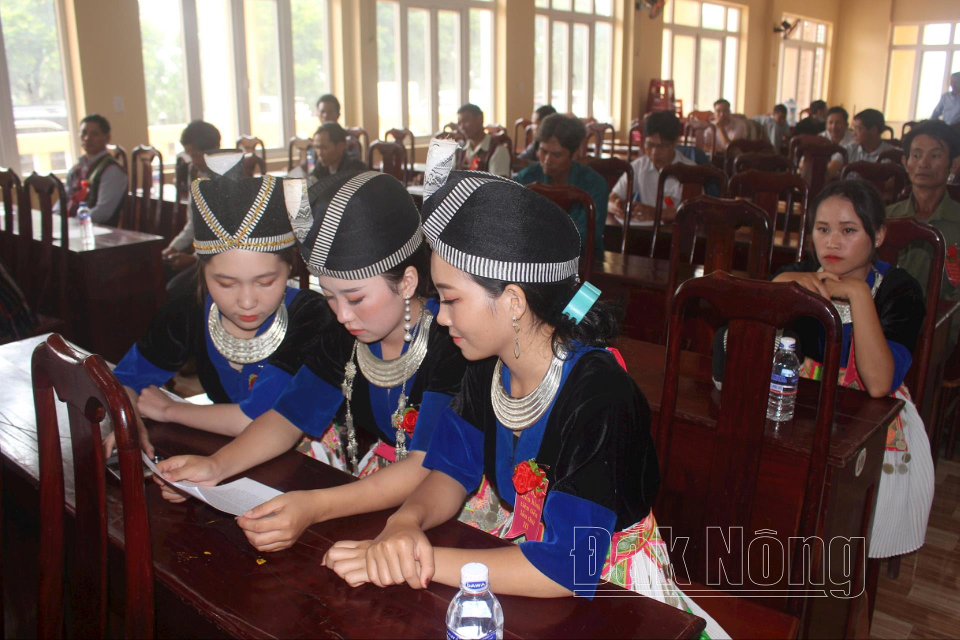 Giữ gìn văn hóa dân tộc Mông trên quê hương mới Đắk Nông