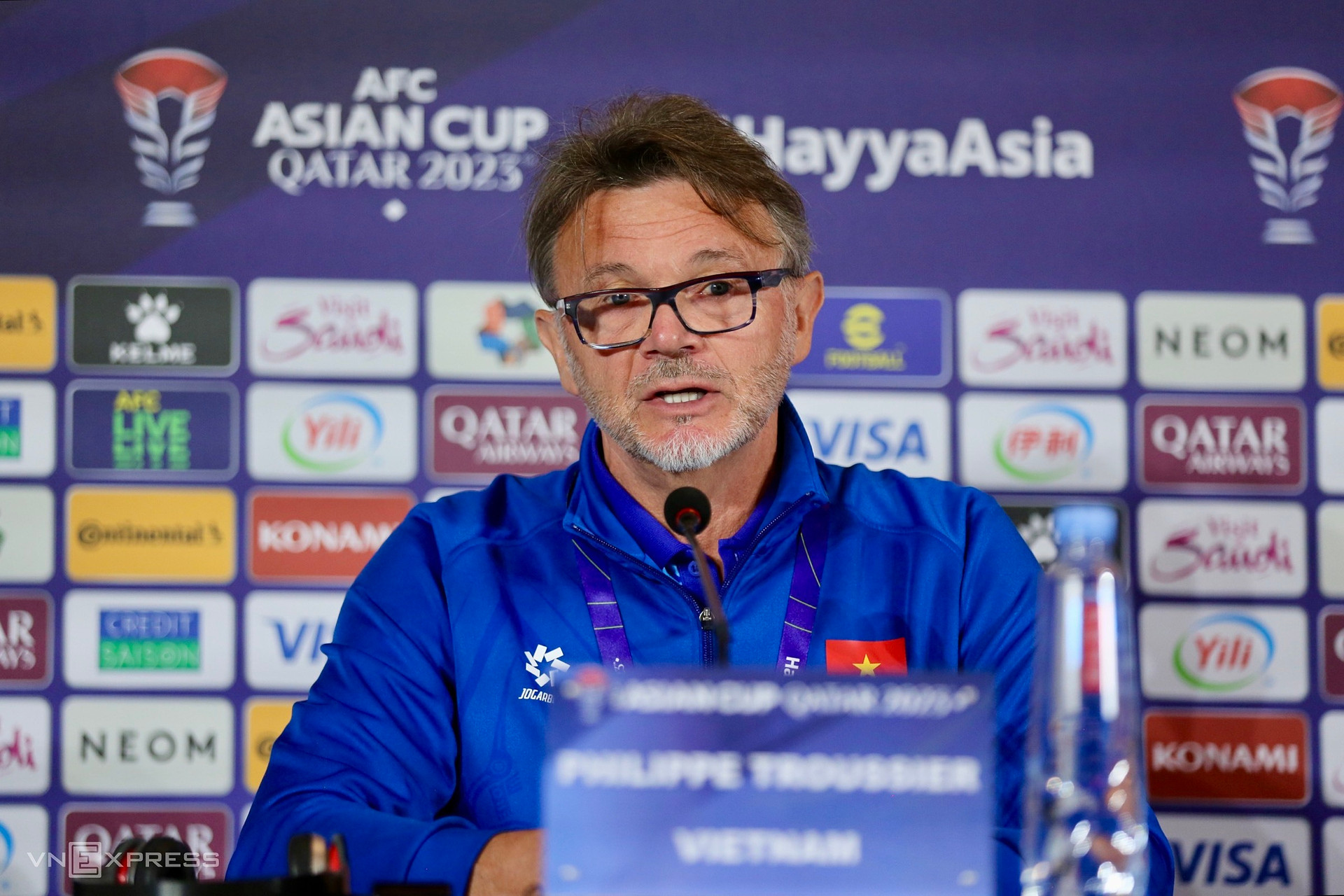 HLV Troussier: 'Trước khi tôi đến, Việt Nam đã thua tám trận ở vòng loại World Cup' - VnExpress Thể thao