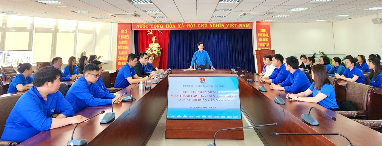 Cán bộm đoàn viên thanh niên