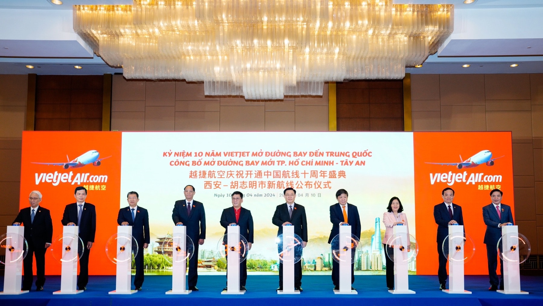 Nghi thức công bố đường bay mới TP Hồ Chí Minh - Tây An (Trung Quốc) của Vietjet