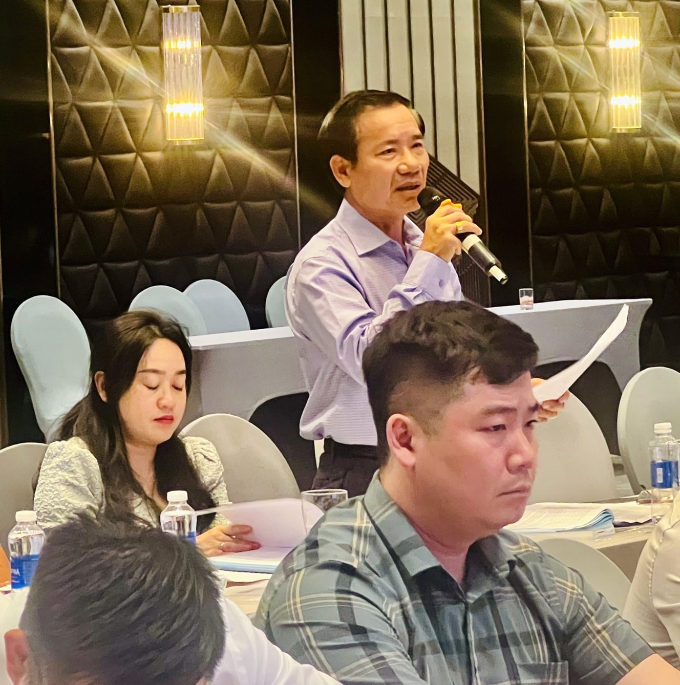 Đại biểu thảo luận, góp ý, đề xuất giải pháp
