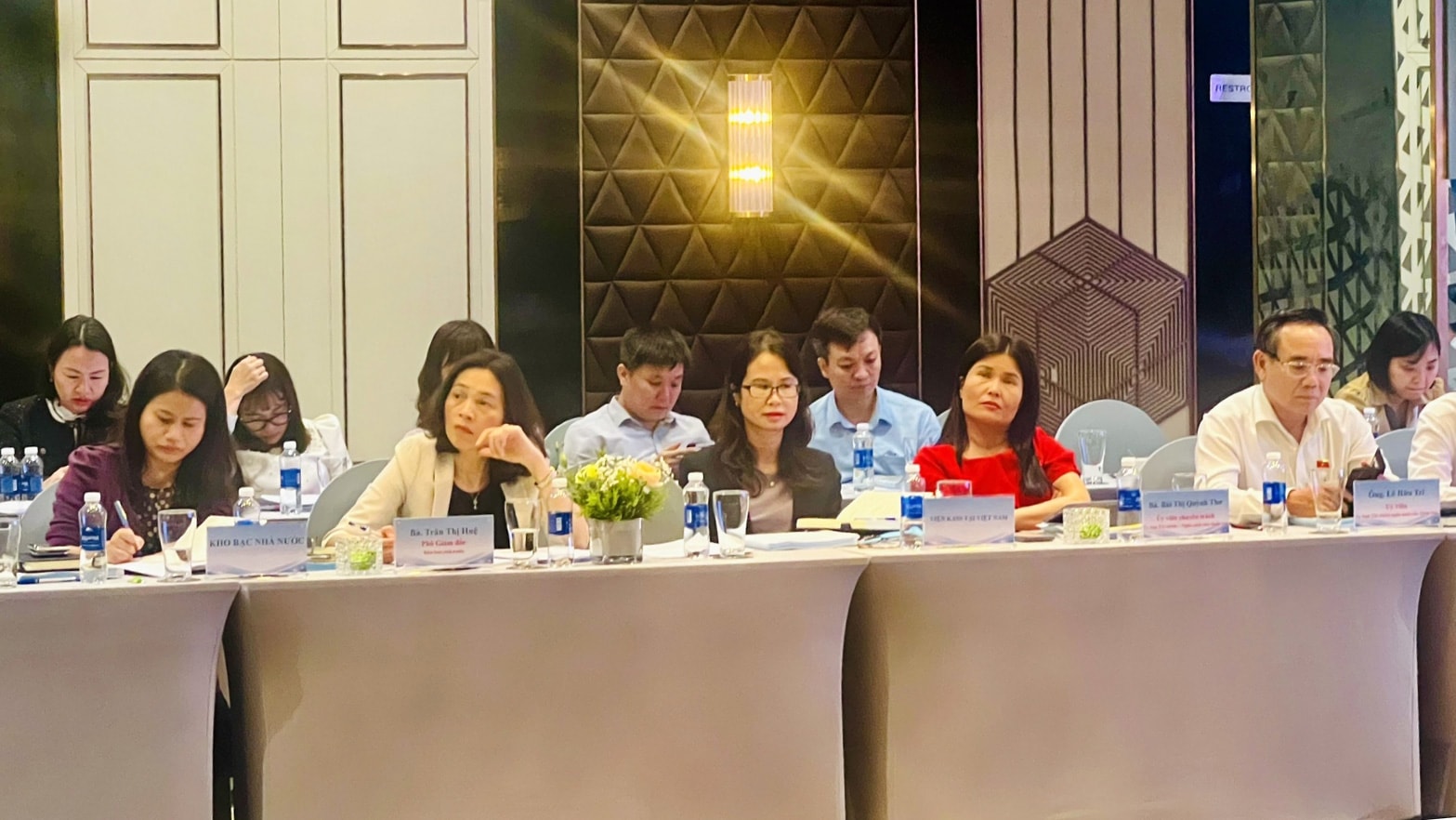 Các đại biểu tham dự hội thảo