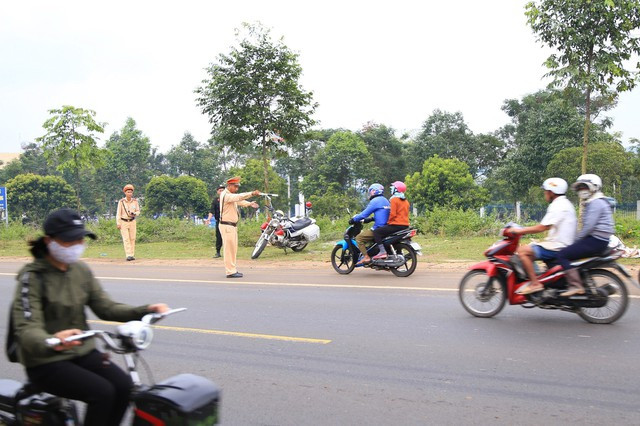 Mạnh tay xử lý 'ma men' ở Đắk Nông, đảm bảo an toàn giao thông dịp nghỉ lễ- Ảnh 1.