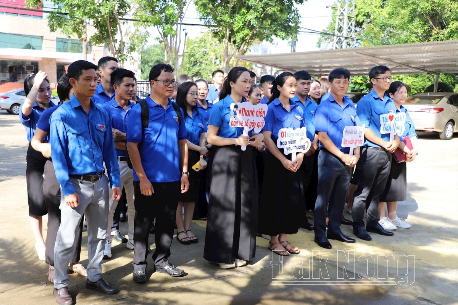 Các cơ sở đoàn thanh niên tham gia hưởng ứng ra quân 