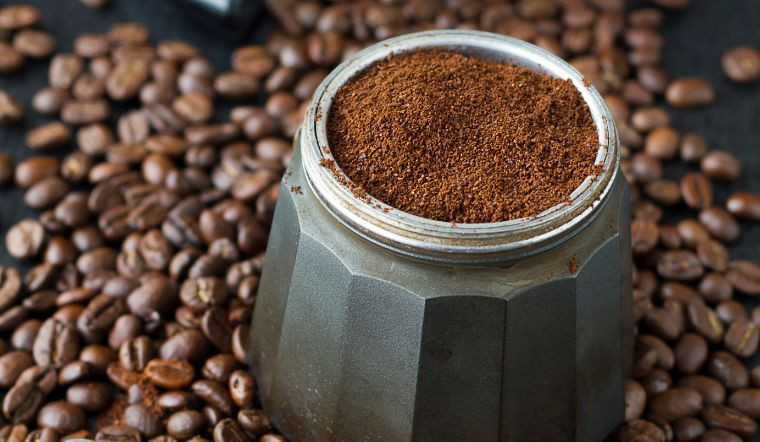 Giá cà phê hôm nay ngày 06/04/2024: Dao động từ 102.000đ - 102,700đ/kg