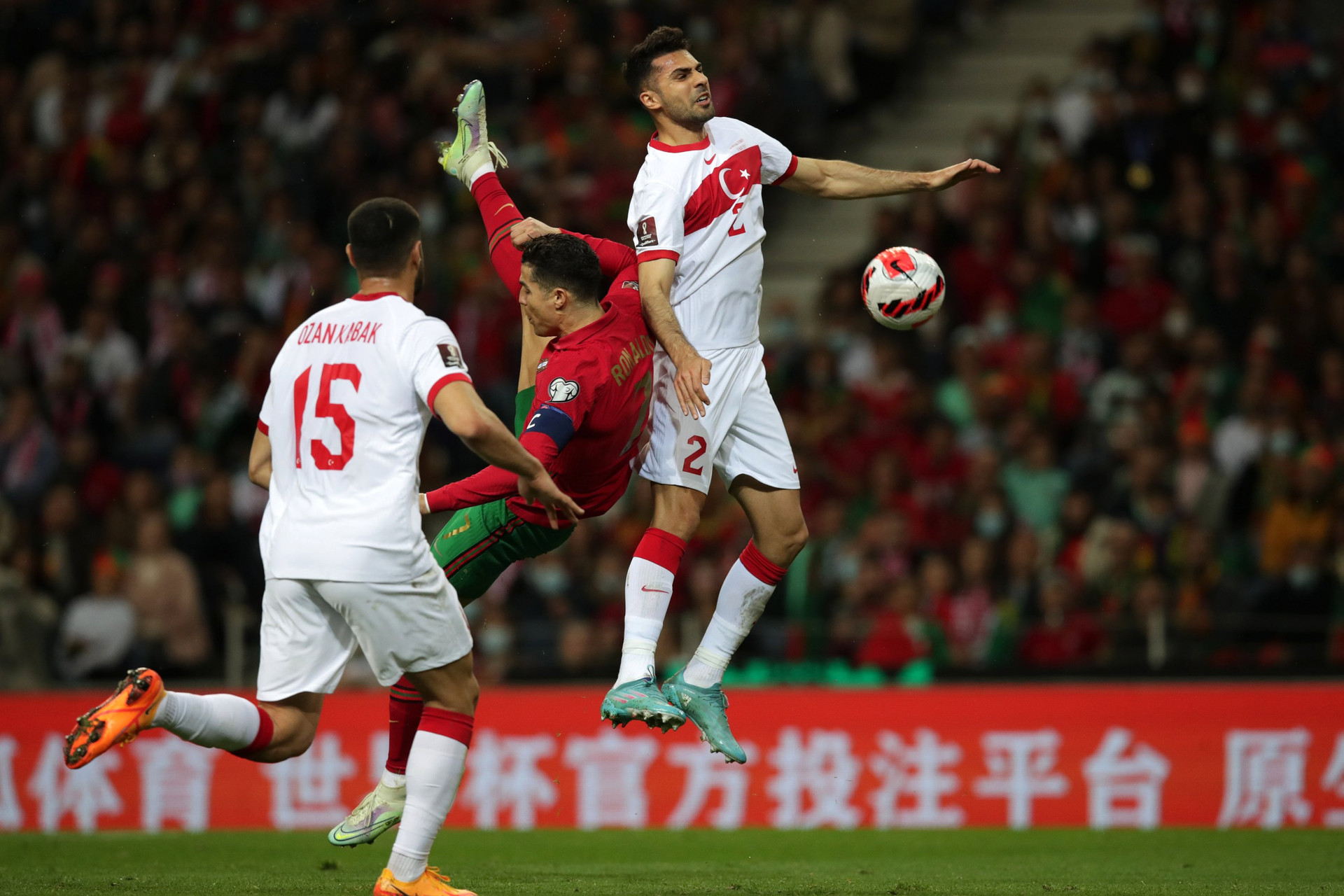 Penalty miss costs Turkey as Portugal advances in World Cup qualifiers | Daily Sabah