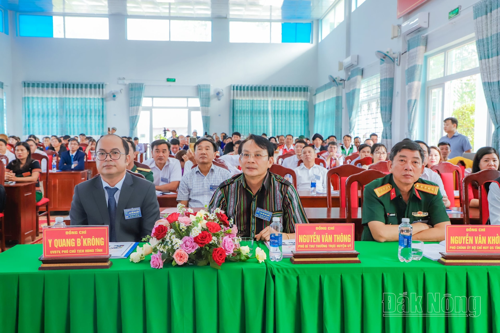 Đồng chí Y Quang BKrông, UVBTV Tỉnh ủy, Phó Chủ tịch Thường trực HĐND tỉnh Đắk Nông; đại diện Bộ CHQS tỉnh, Huyện ủy tham dự