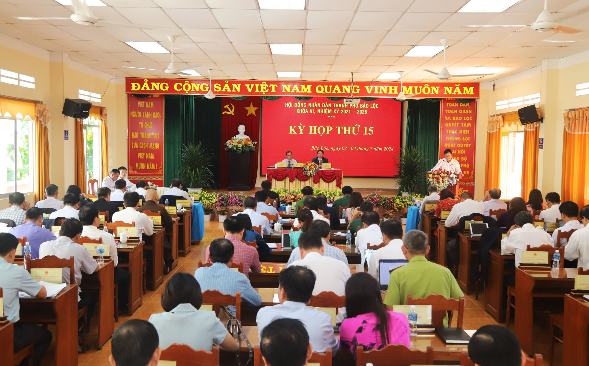 Quang cảnh Kỳ họp thường lệ giữa năm 2024, HĐND TP Bảo Lộc khóa VI