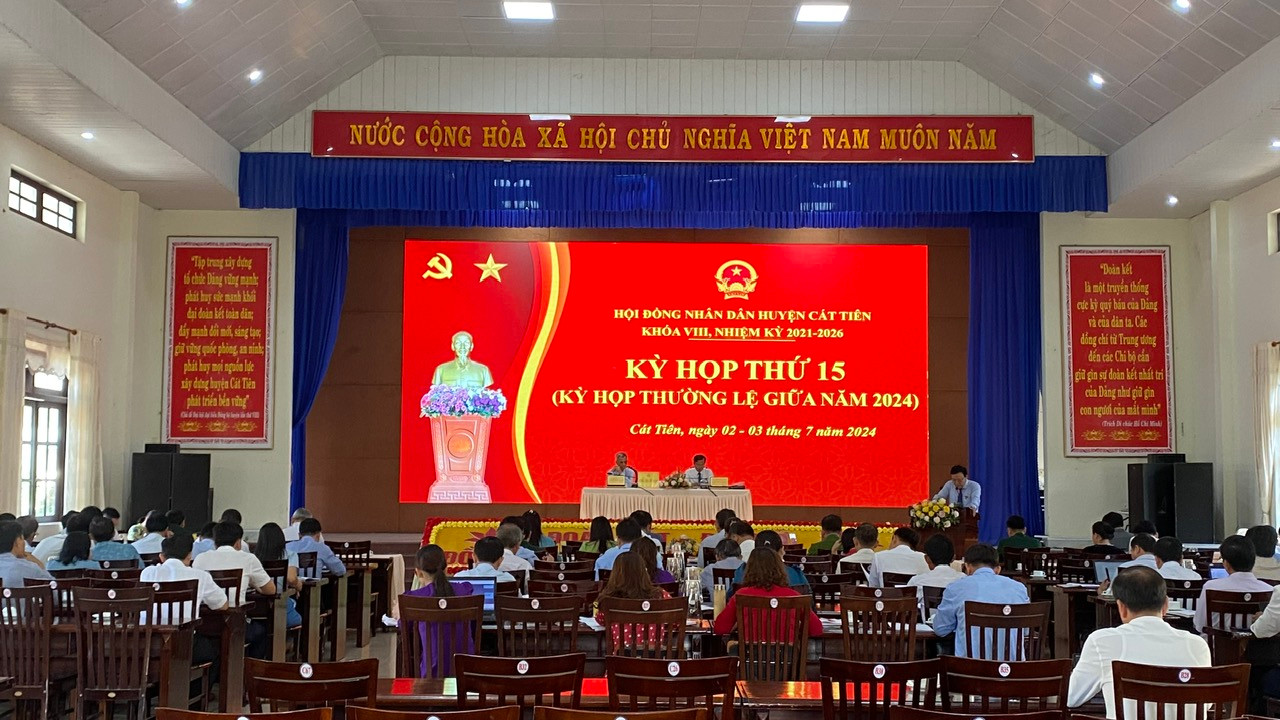 Quang cảnh kỳ họp HĐND huyện Cát Tiên Trong 2 ngày 2 - 3/7, HĐND huyện Cát Tiên khoá VIII, nhiệm kỳ 2021 - 2026.