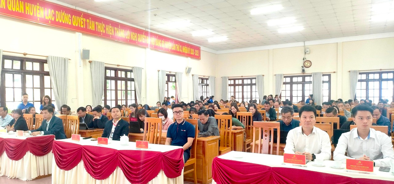 Các đại biểu tham dự tập huấn