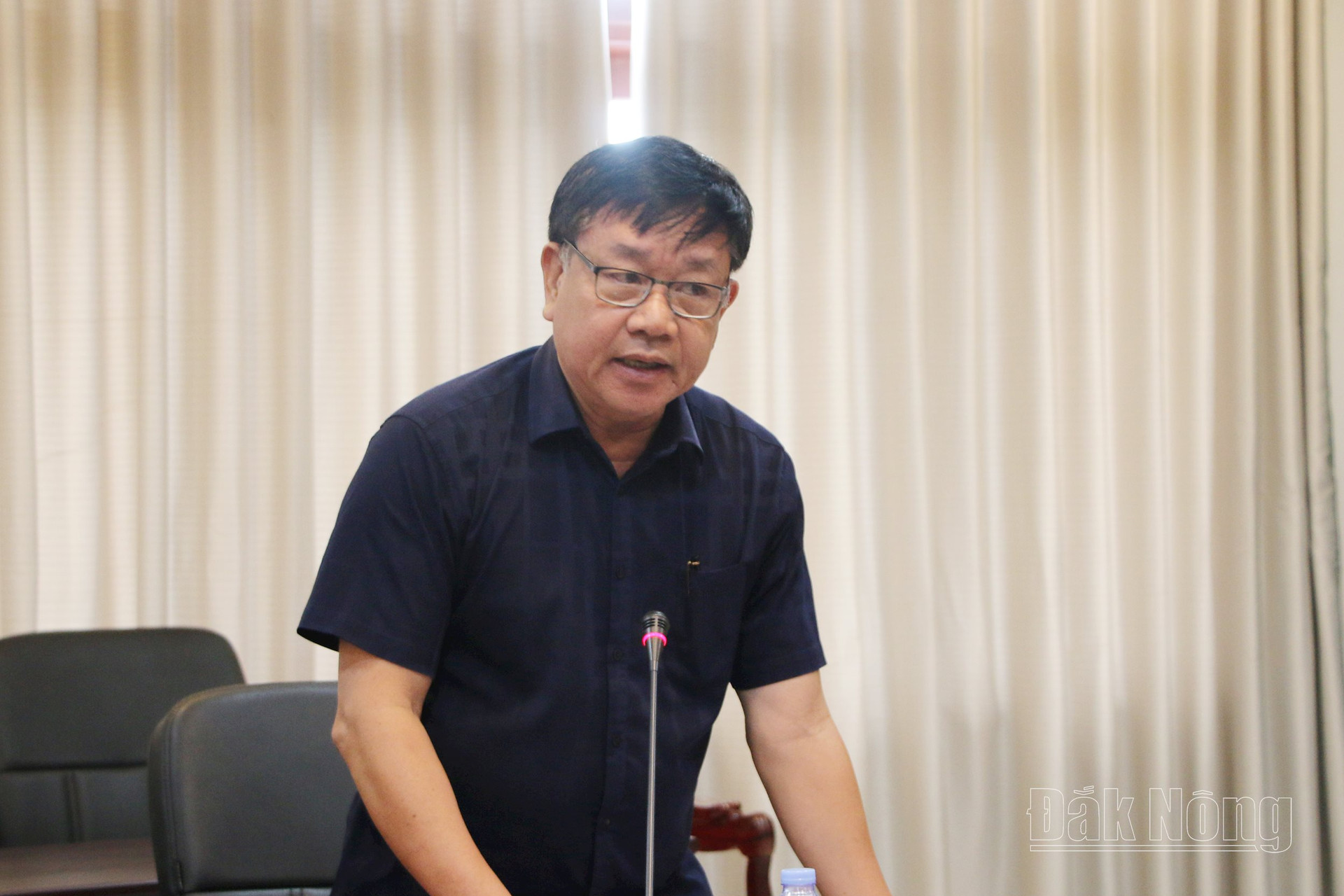 Thảo luận tại tổ 2, đồng chí Trần Xuân Hải, Ủy viên BTV Tỉnh ủy, Trưởng Ban Nội chính Tỉnh ủy cho biết, thu ngân sách của tỉnh Đắk Nông thấp nhất trong tỉnh Tây Nguyên, thấp hơn tỉnh đứng thứ 4 là Kon Tum khoảng 300 tỷ.