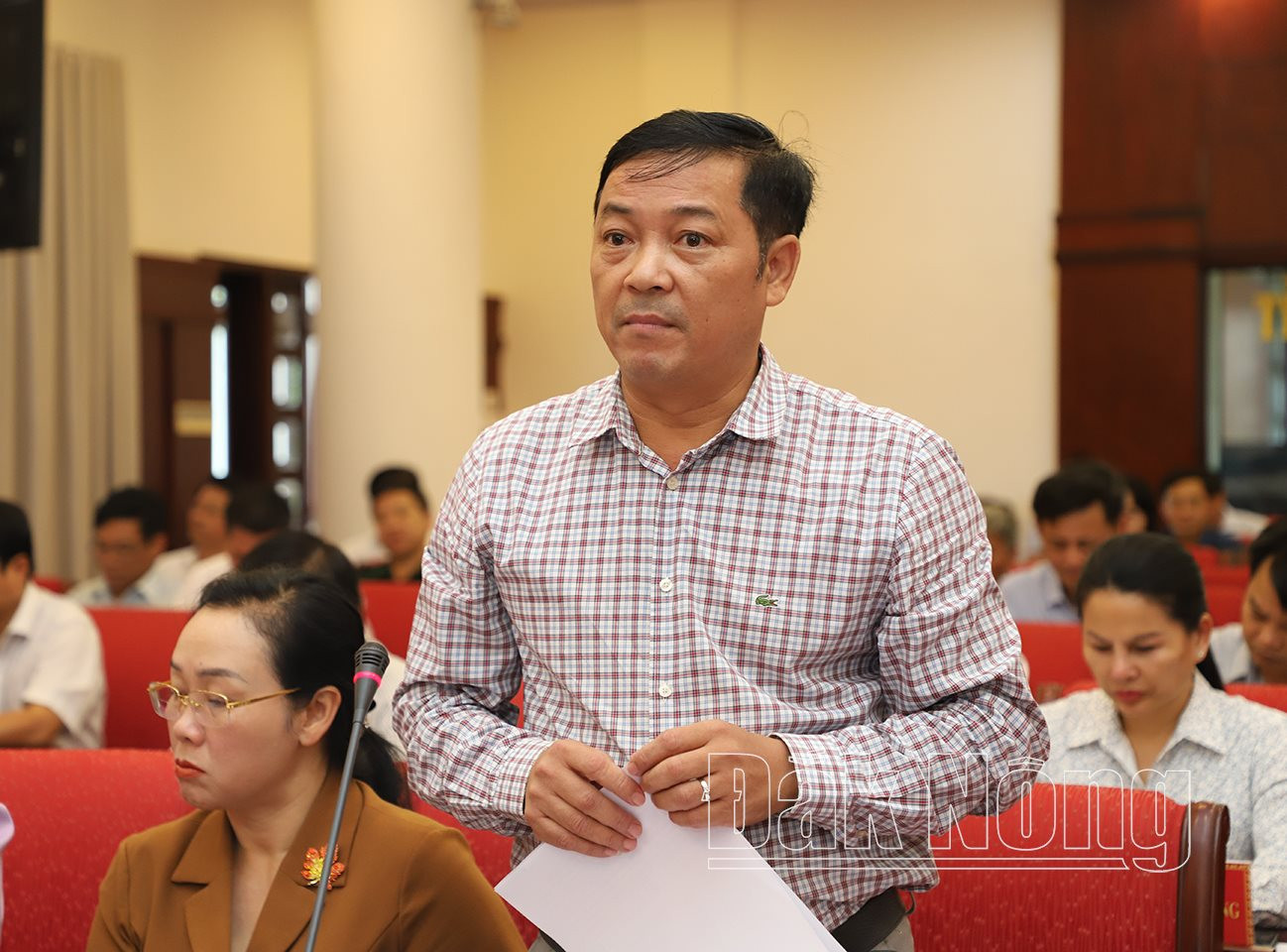 Đồng chí Lê Trọng Yên, TUV, Phó Chủ tịch UBND tỉnh Đắk Nông giải trình về các vấn đề liên quan đến đất rừng, xây dựng nông thôn mới…