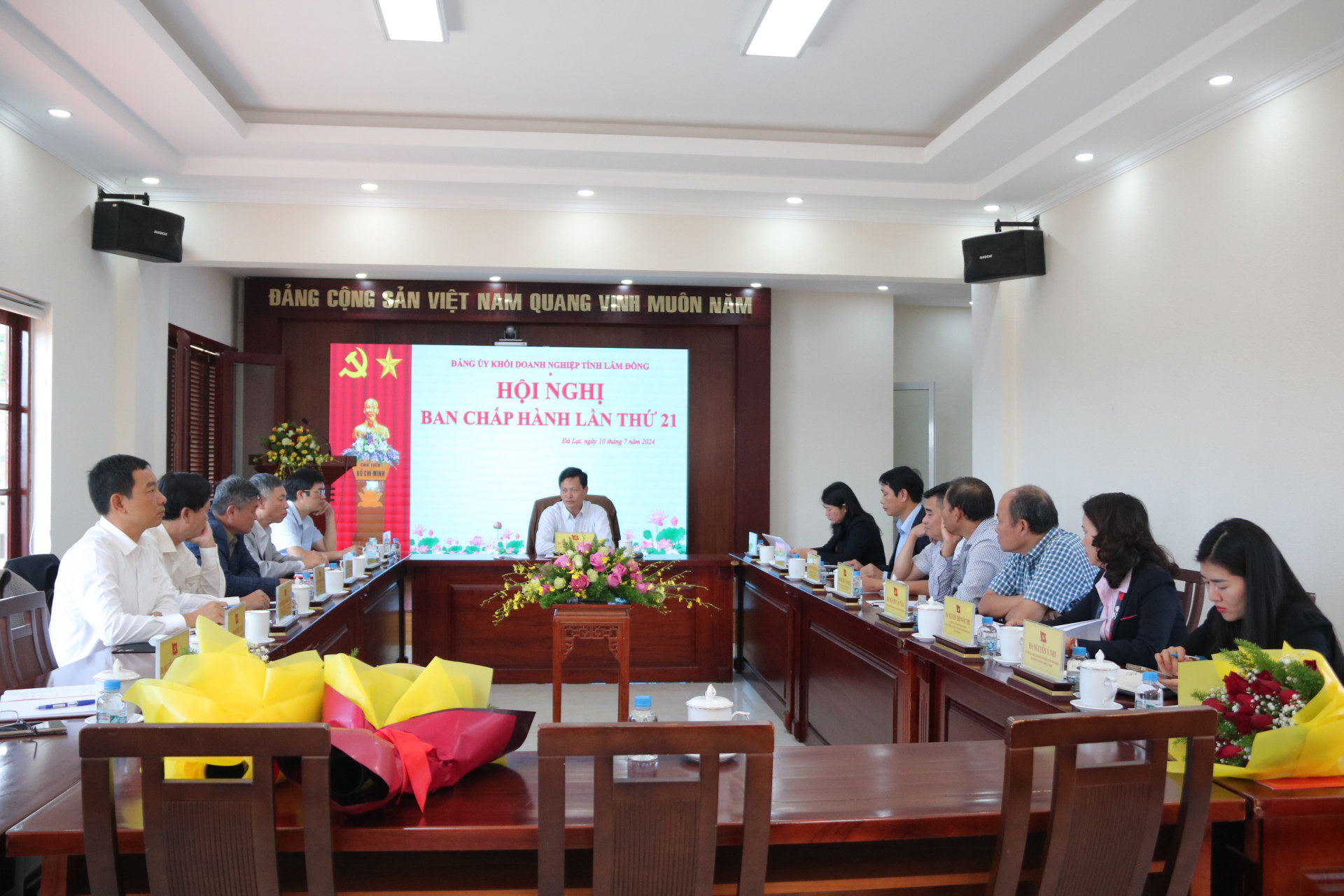 Quang cảnh hội nghị