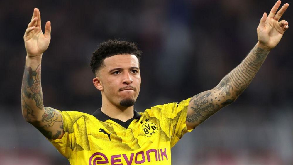 Jadon Sancho: Borussia Dortmund winger shines against PSG in Champions League - BBC Sport