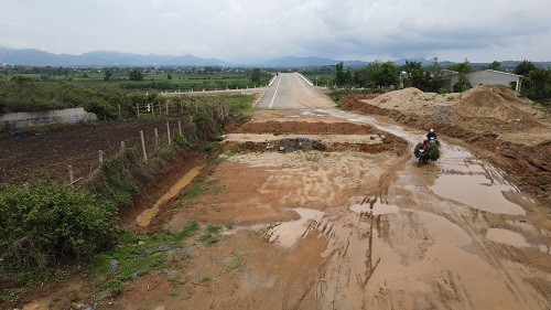 Các dự án ở tỉnh Kon Tum bị vướng khâu bồi thường, giải phóng mặt bằng. Ảnh: Thanh Tuấn 