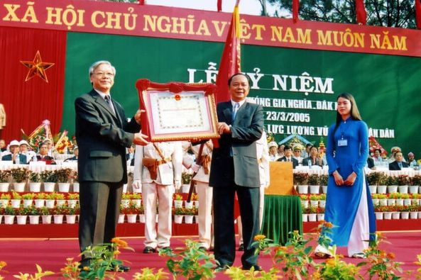 Tổng Bí thư Nguyễn Phú Trọng với Đảng bộ và Nhân dân Đắk Nông