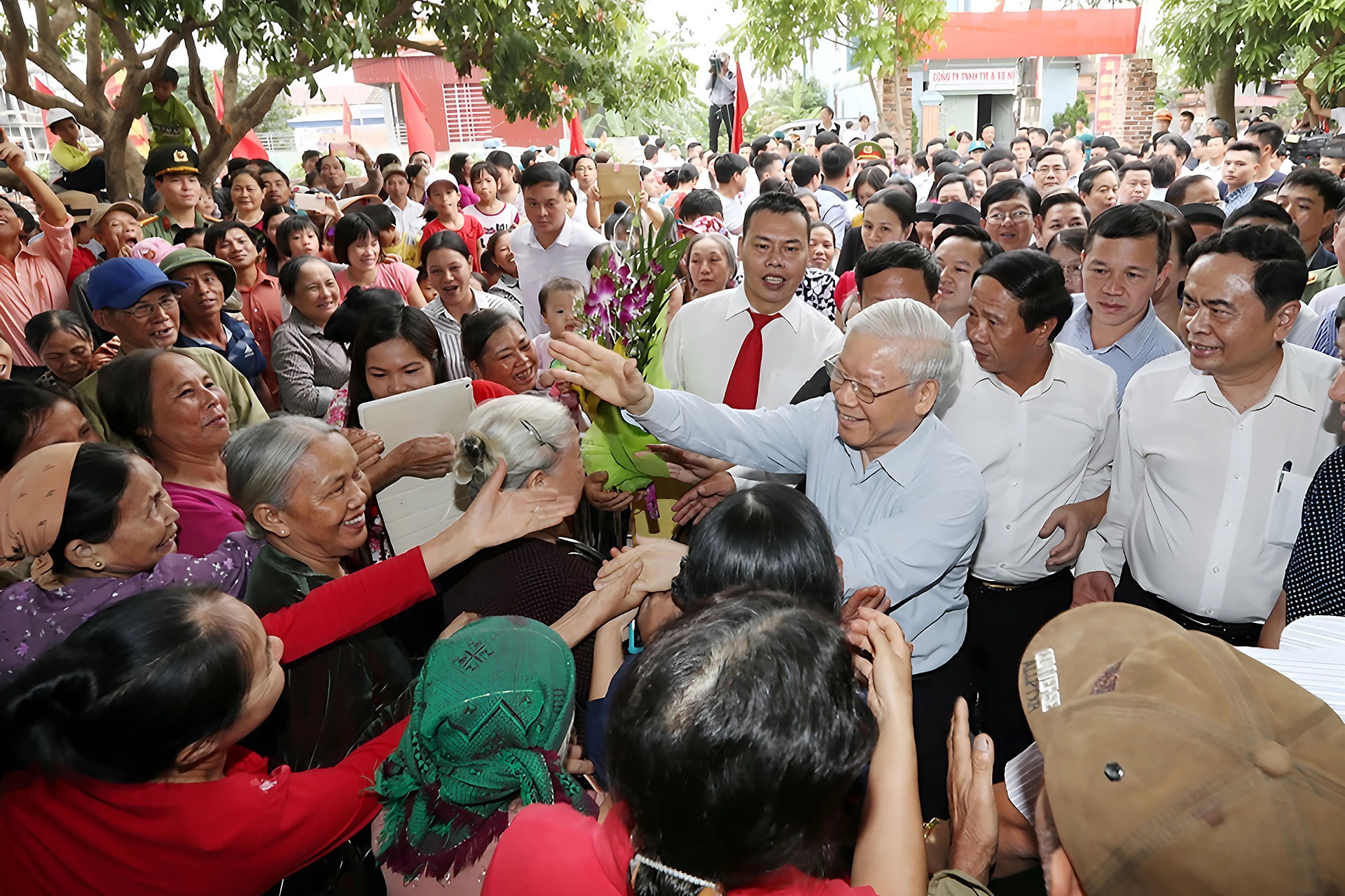 tong bi thu.jpg