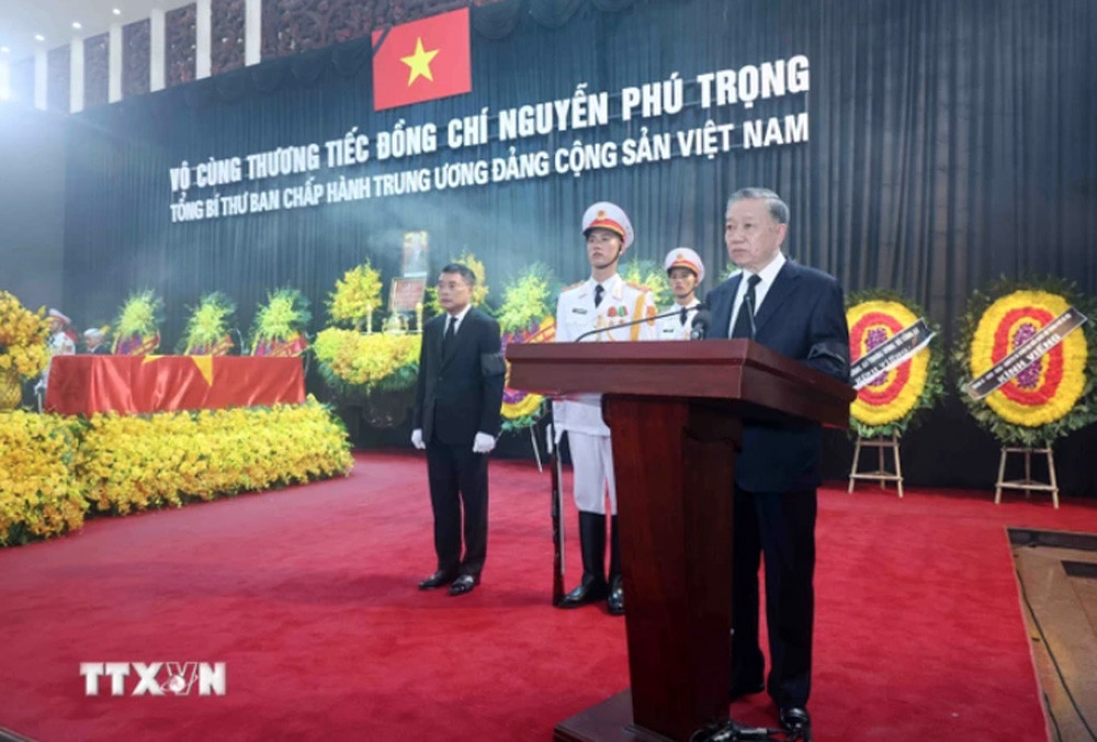 Đồng chí Tô Lâm, Ủy viên Bộ Chính trị, Chủ tịch nước, Trưởng Ban Lễ tang đọc Lời điếu