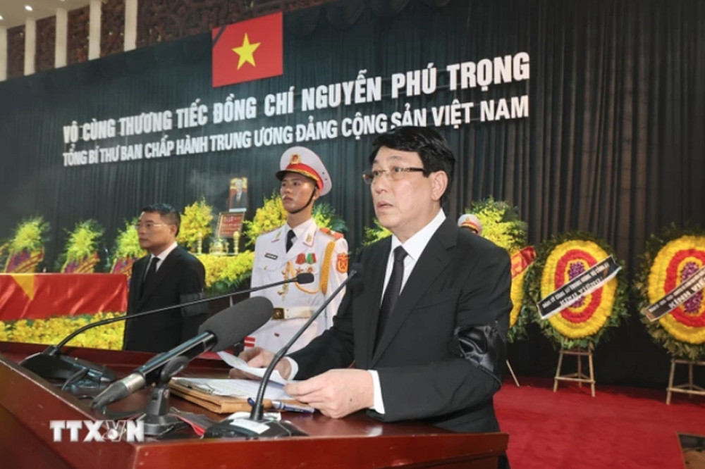 Đồng chí Lương Cường, Ủy viên Bộ Chính trị, Thường trực Ban Bí thư, Trưởng Ban Tổ chức Lễ tang điều hành Lễ truy điệu