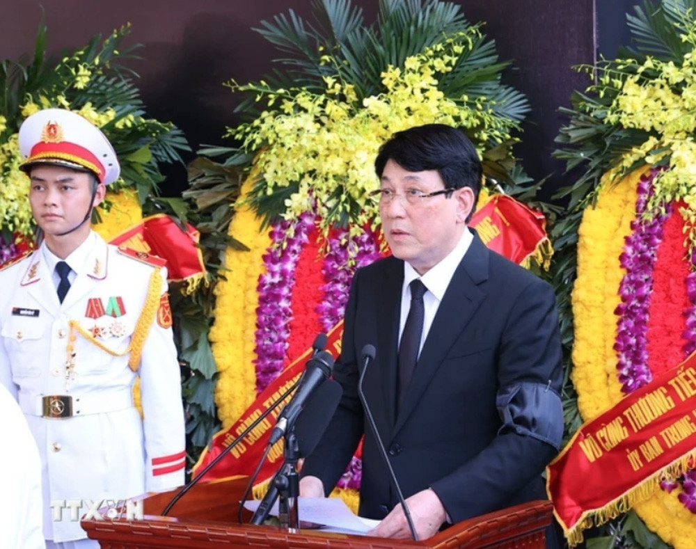 Đồng chí Lương Cường, Ủy viên Bộ Chính trị, Thường trực Ban Bí thư, Trưởng Ban Tổ chức Lễ tang phát biểu
