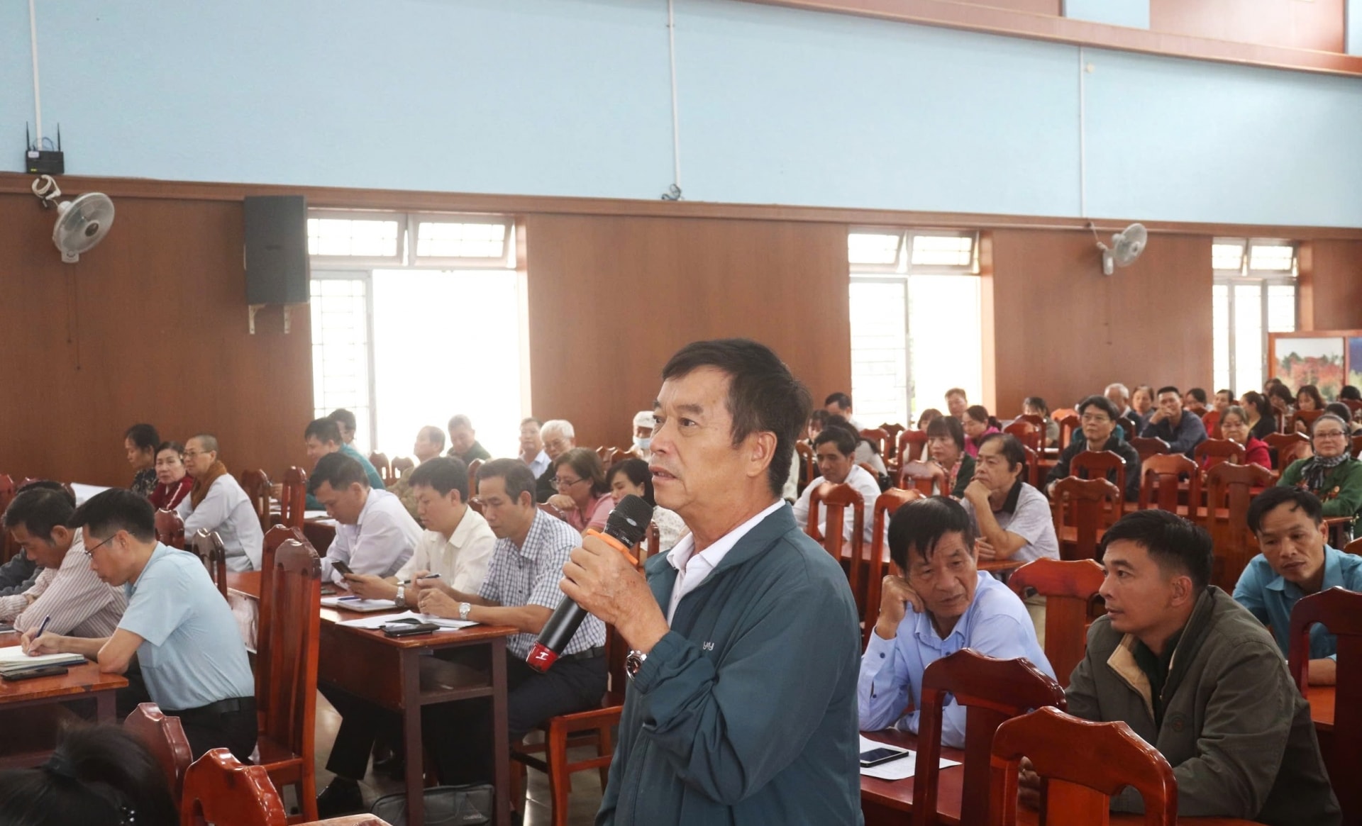 Cử tri Phường 1, TP Bảo Lộc kiến nghị nhiều vấn đề trọng tâm đến đại biểu HĐND tỉnh tại buổi tiếp xúc