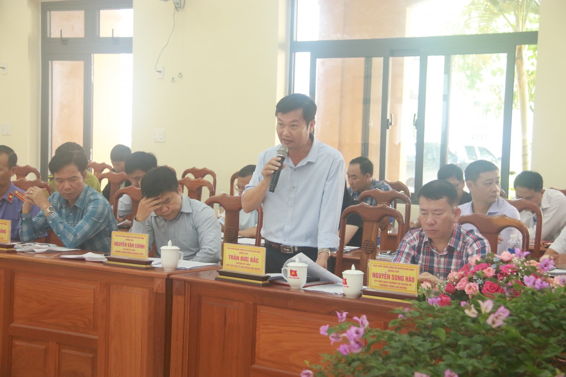 Các đại biểu tập trung thảo luận, đánh giá kết quả triển khai thực hiện Nghị quyết số 07-NQ/TU