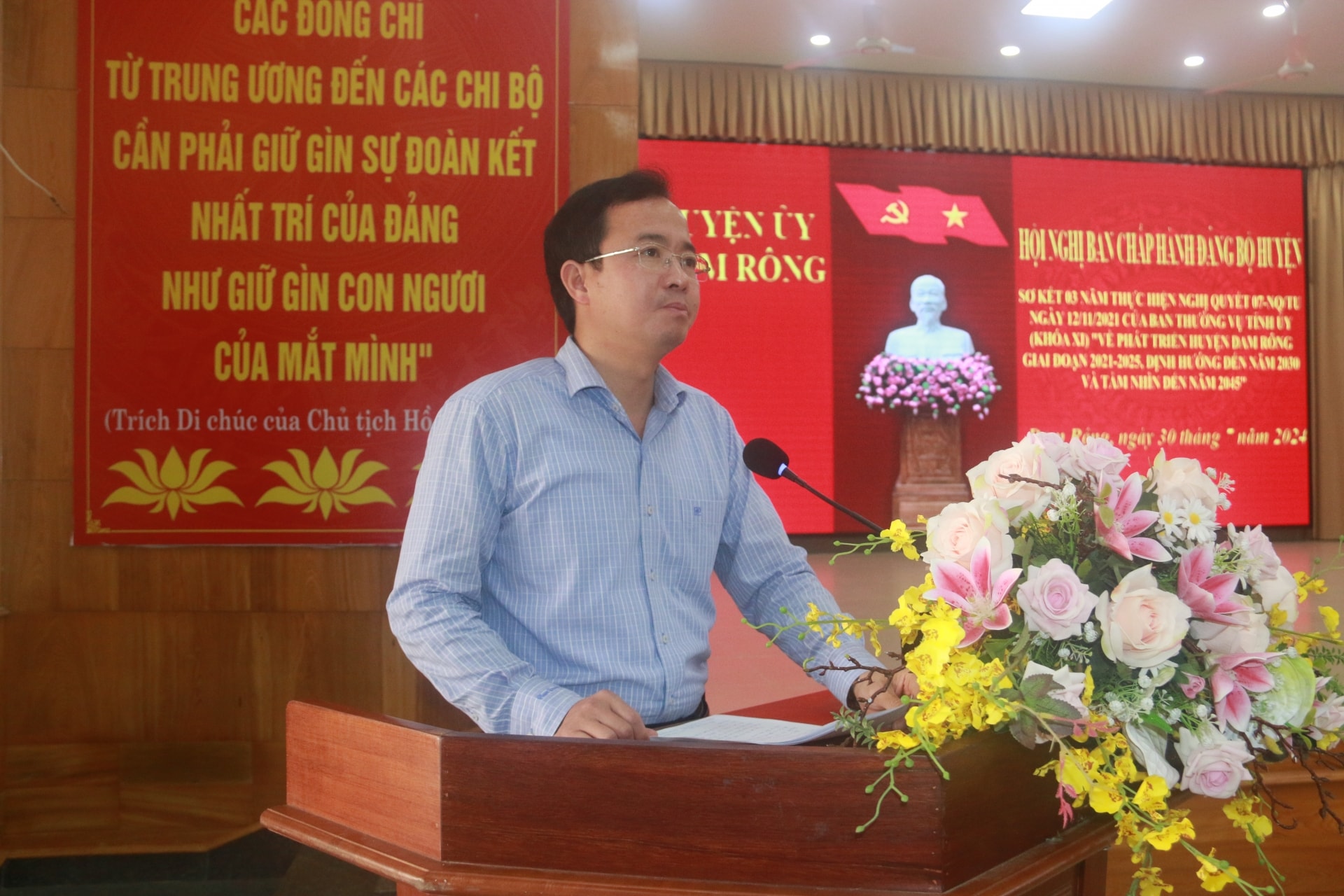 Đồng chí Nguyễn Văn Lộc – Bí thư Huyện ủy phát biểu chỉ đạo Hội nghị