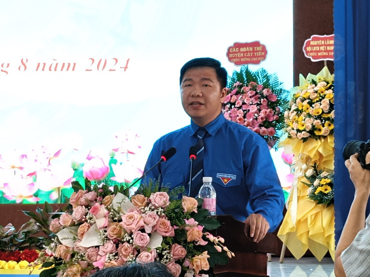Anh Trương Quốc Tùng - Phó Chủ tịch Hội LHTN Việt Nam tỉnh Lâm Đồng phát biểu tại Đại hội. 