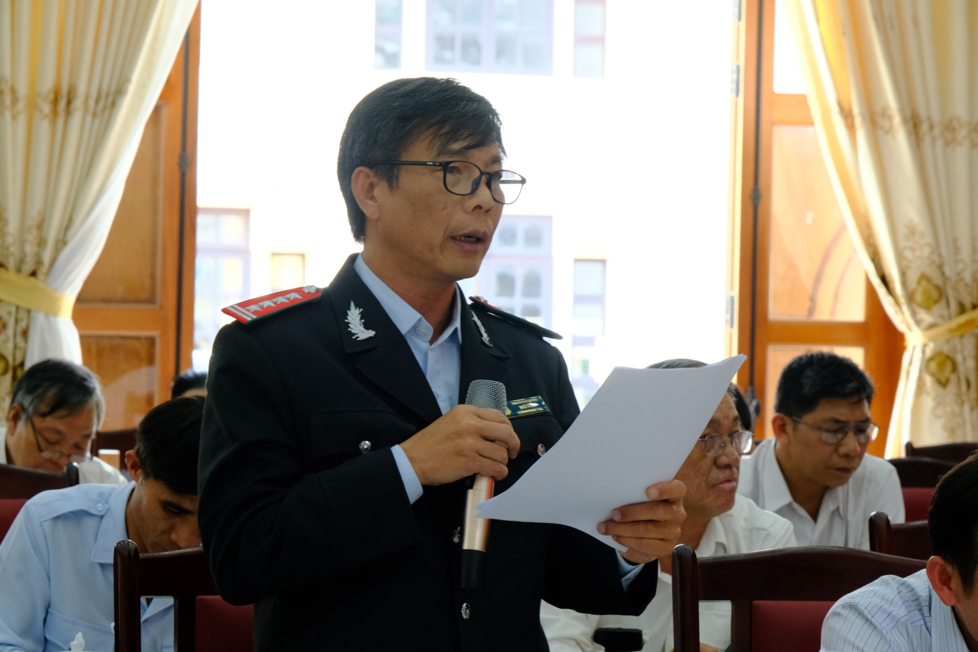 Đồng chí Chánh Thanh tra tỉnh nêu ý kiến về công tác giải quyết khiếu nại trên địa bàn huyện Di Linh