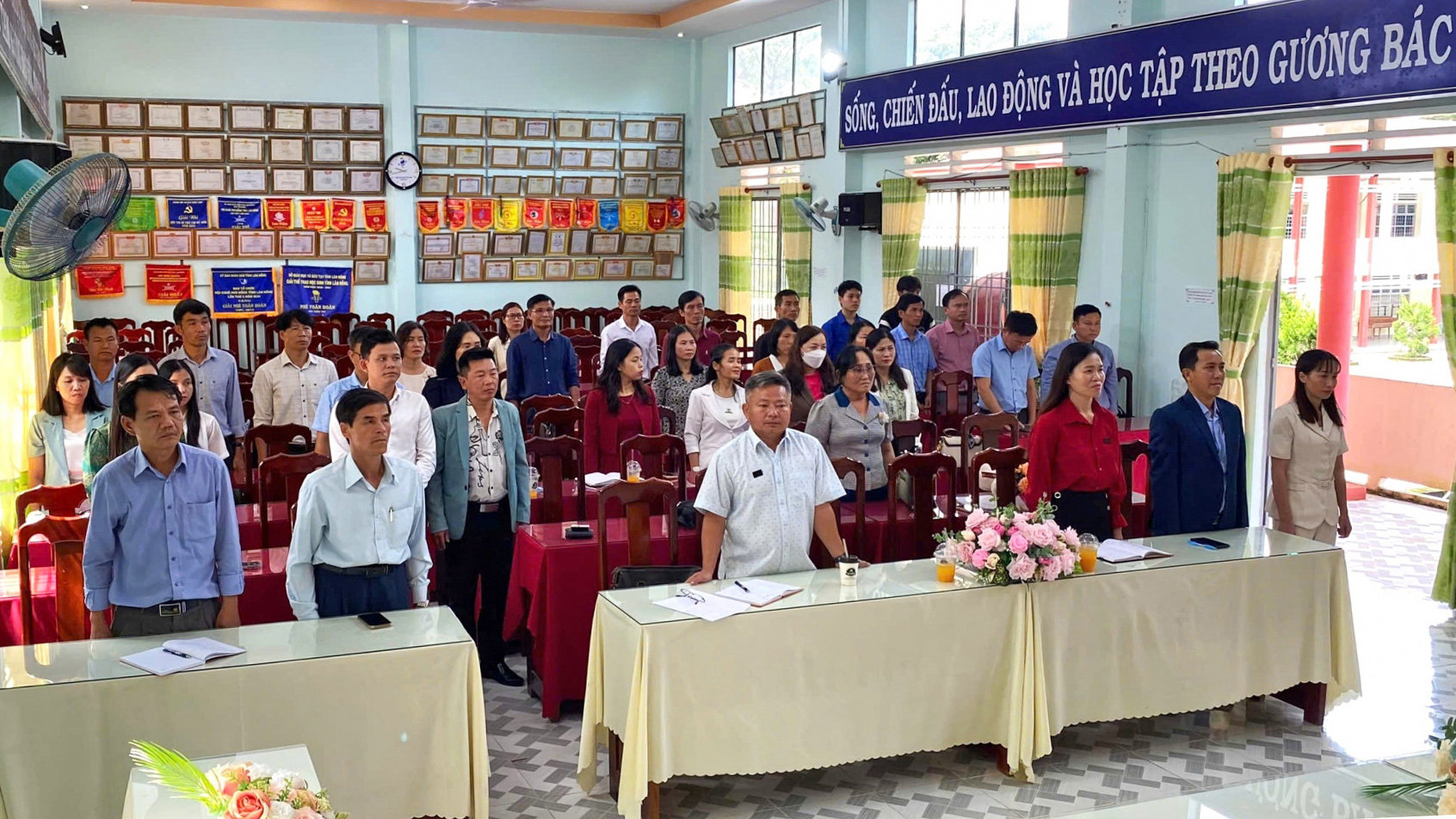 Trường THPT Bảo Lâm tổ chức lễ kết nạp Đảng cho học sinh