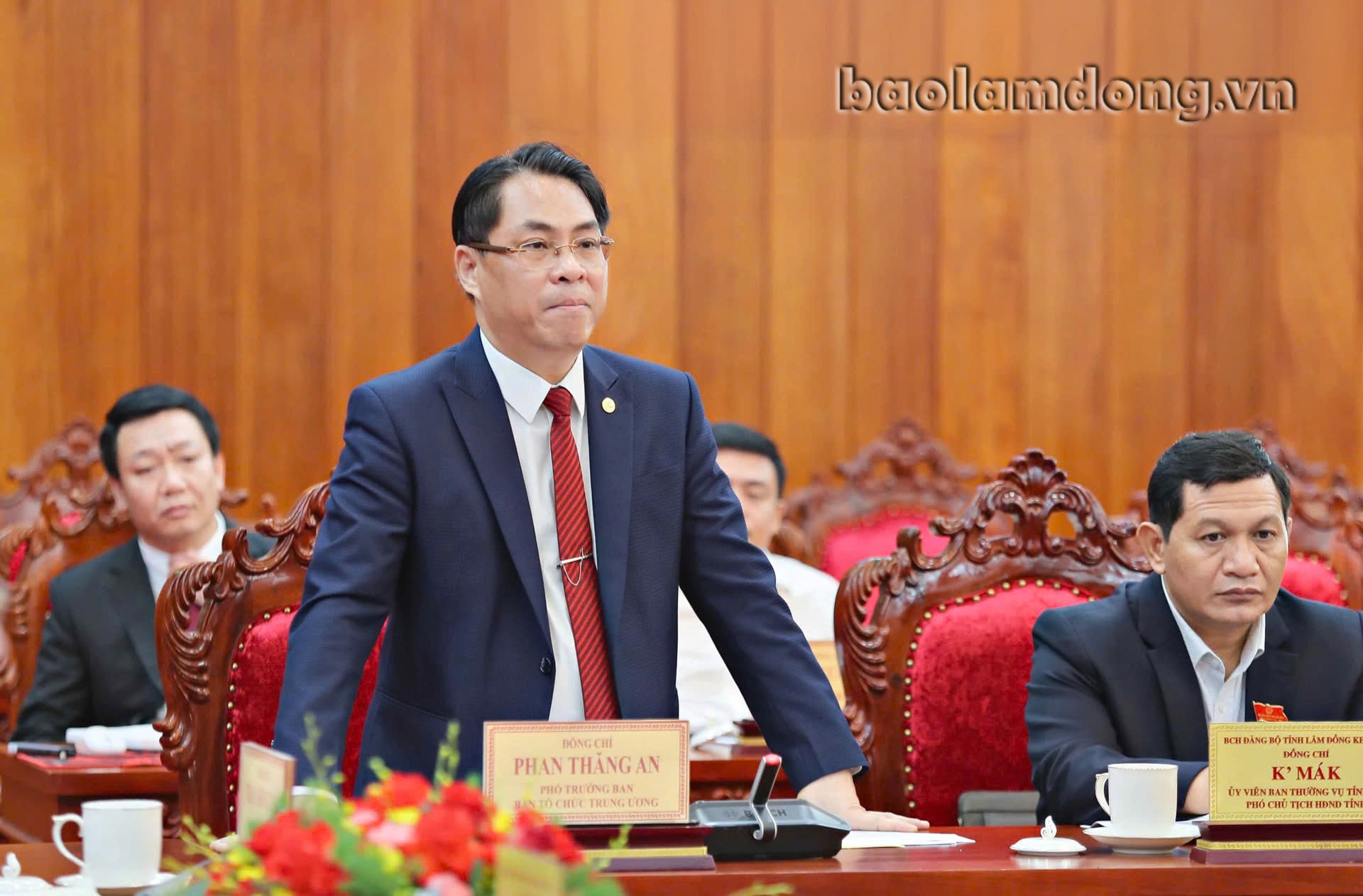 Đồng chí Phan Thăng An - Phó Trưởng Ban Tổ chức Trung ương phát biểu tại Hội nghị