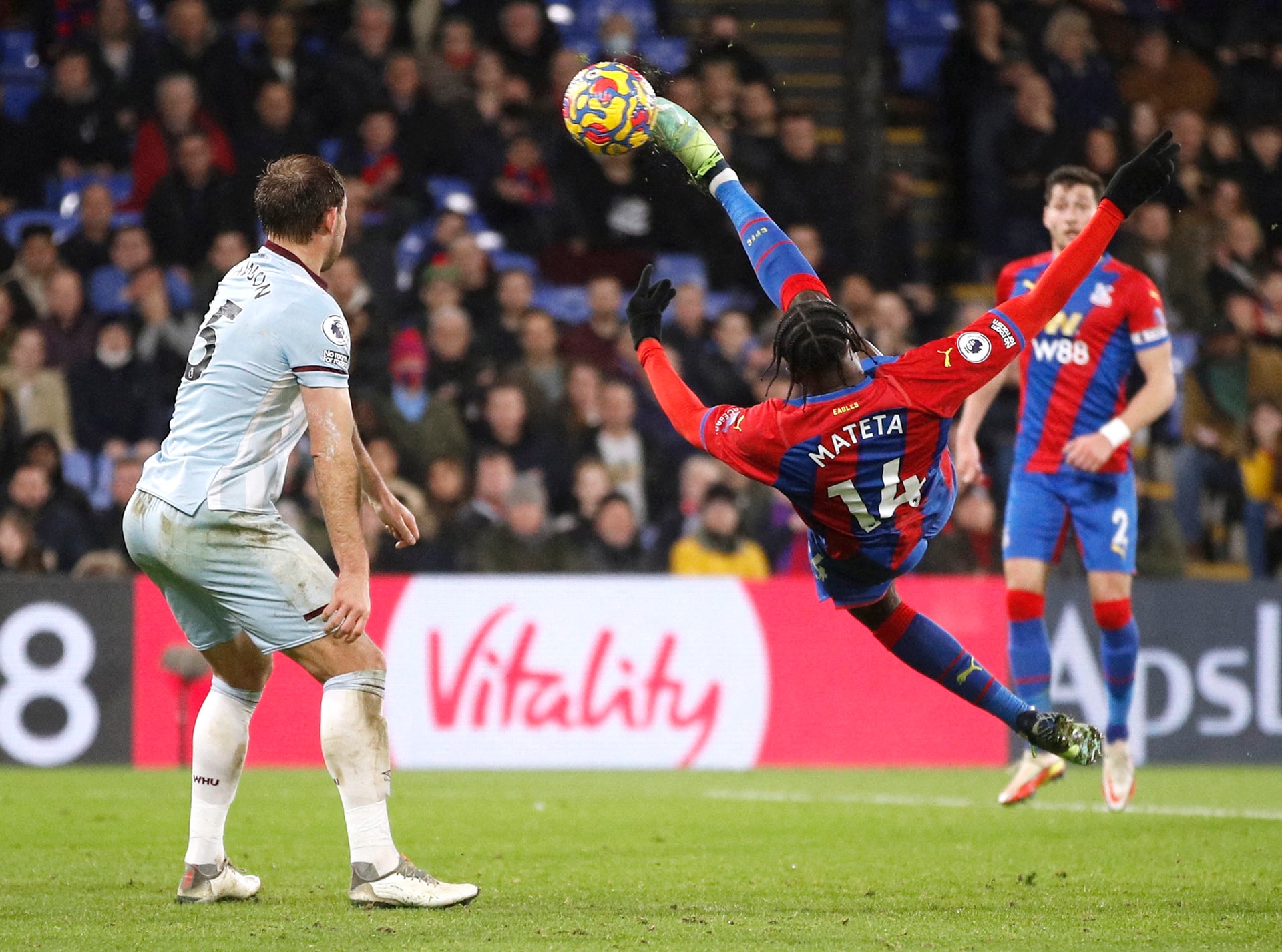 West Ham keep up top four push with win at Palace | Reuters