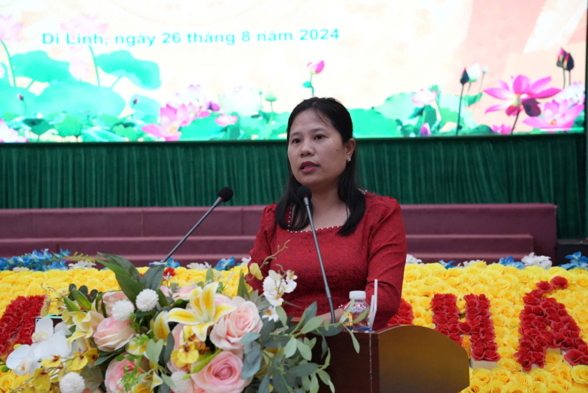 Đại diện các trường học trên địa bàn huyện Di Linh trình bày tham luận tại Hội nghị