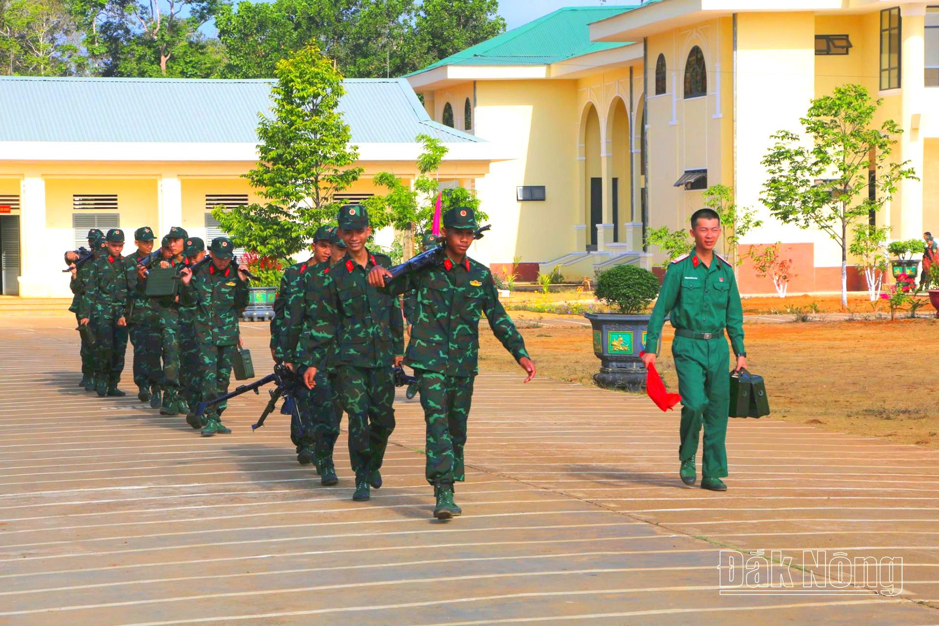 Để đưa bộ đội vào sát thực tế chiến đấu và đánh giá đúng thực chất kết quả huấn luyện, trong những năm qua Trung đoàn Bộ binh 994 luôn chú trọng đổi mới các nội dung, hình thức diễn tập sát với các tình huống