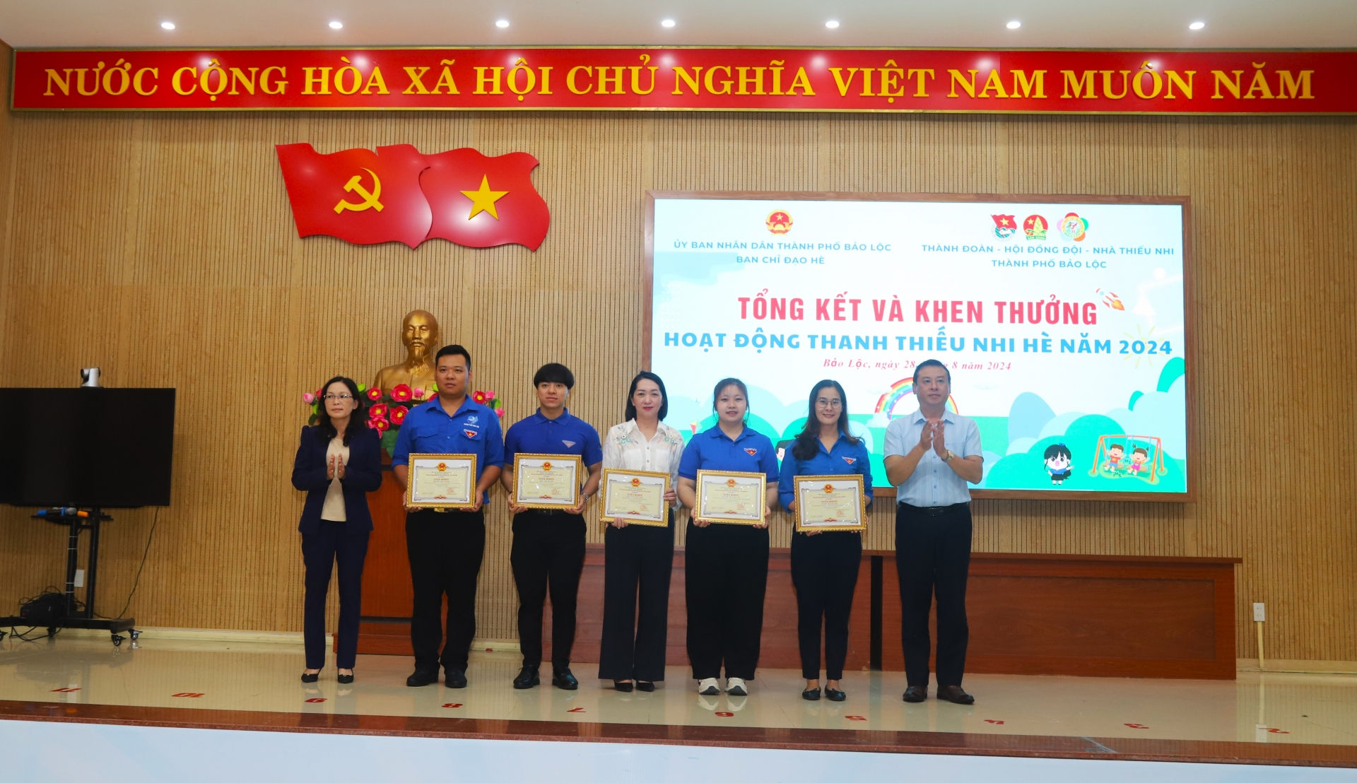 Các tập thể, cá nhân nhận khen thưởng của UBND TP Bảo Lộc