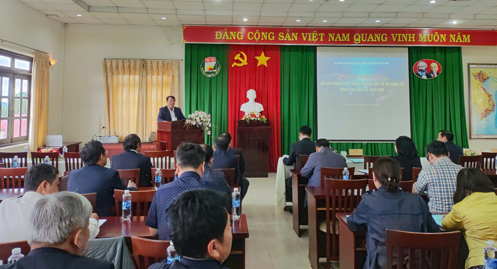 Quang cảnh buổi khai giảng