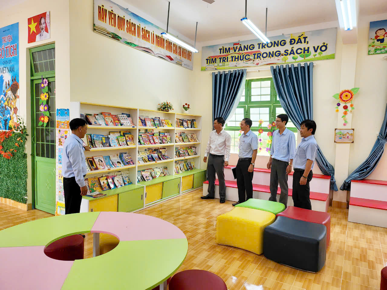 Phòng Giáo dục TP Bảo Lộc kiểm tra công tác chuẩn bị cho năm học mới 2024 - 2025 tại một trường mầm non trên địa bàn