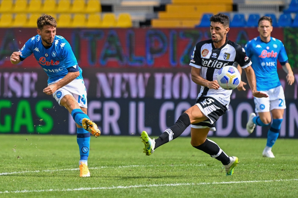 Napoli beats Parma 2-0 as fans return to Serie A stadiums | The Peninsula Qatar