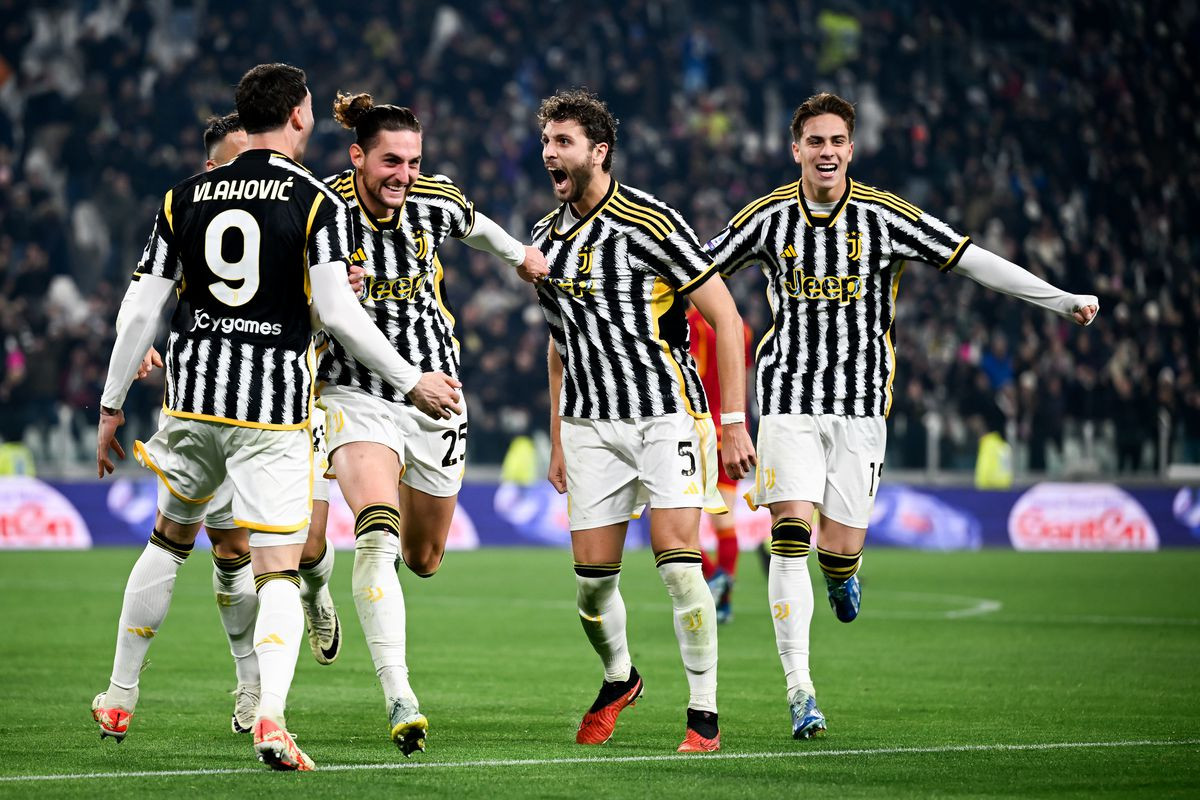 Juventus hold off Roma for victory in last game of 2023 - Black & White & Read All Over