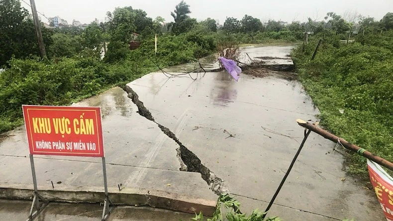 [Live] Bão số 3 đổ bộ vào các tỉnh phía bắc gây gió mạnh, mưa lớn, 4 người đã tử vong ảnh 15