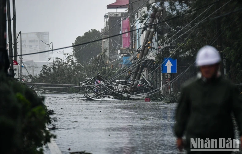 [Live] Bão số 3 đổ bộ vào các tỉnh phía bắc gây gió mạnh, mưa lớn, 4 người đã tử vong ảnh 6