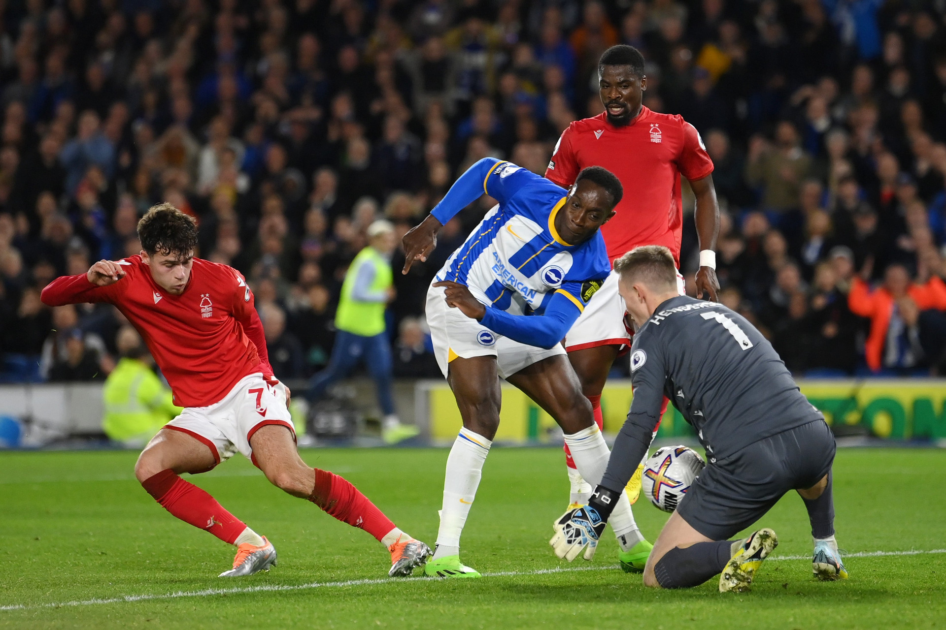 Blunt Brighton fail to fire again despite dominating stalemate with Nottingham Forest | The Independent