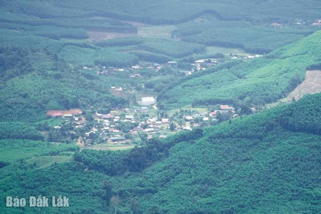 Đắk Lắk: Núi Vọng Phu kiệt tác của thiên nhiên