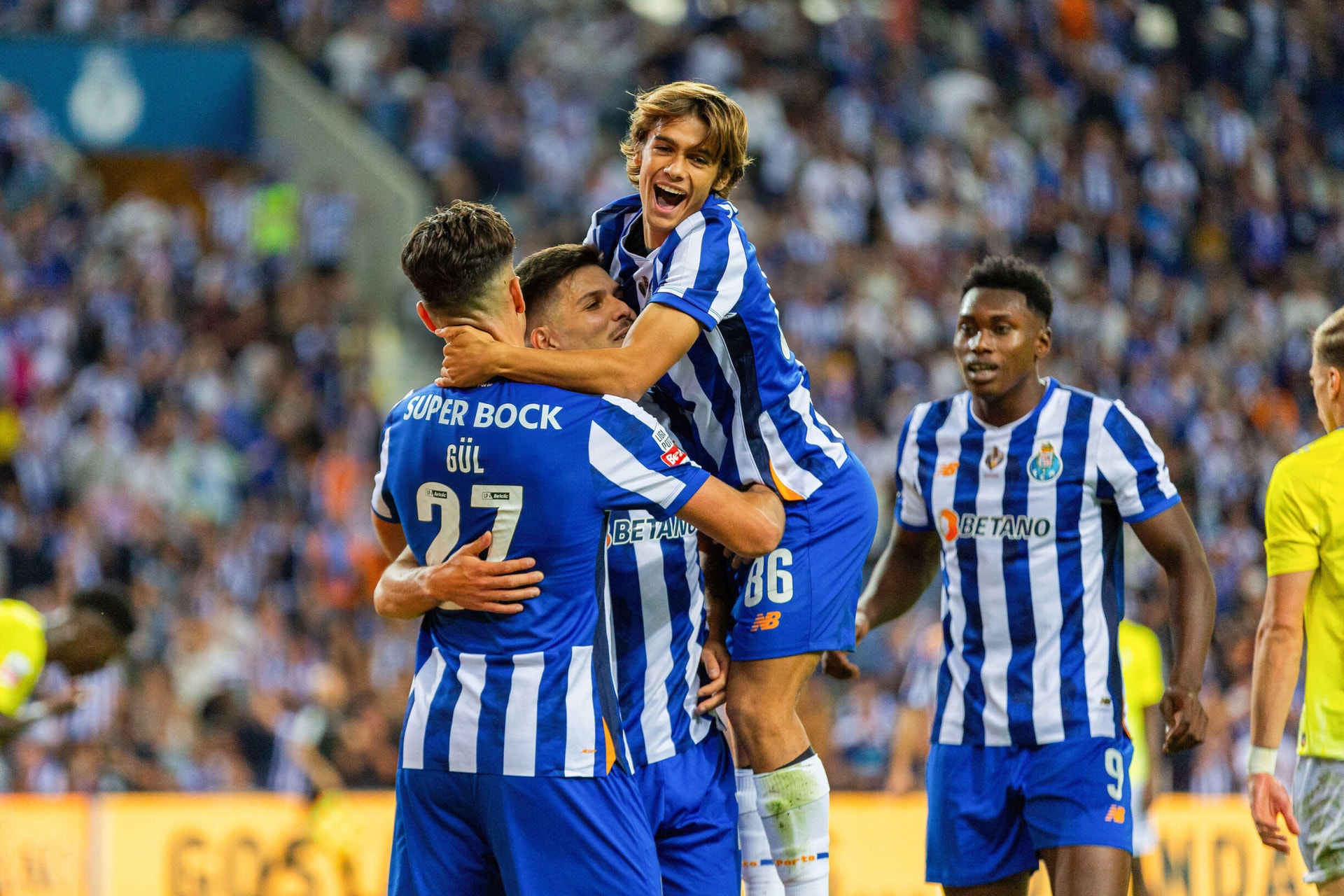 FC Porto vs Manchester United – Um Duelo de Titãs Europeus