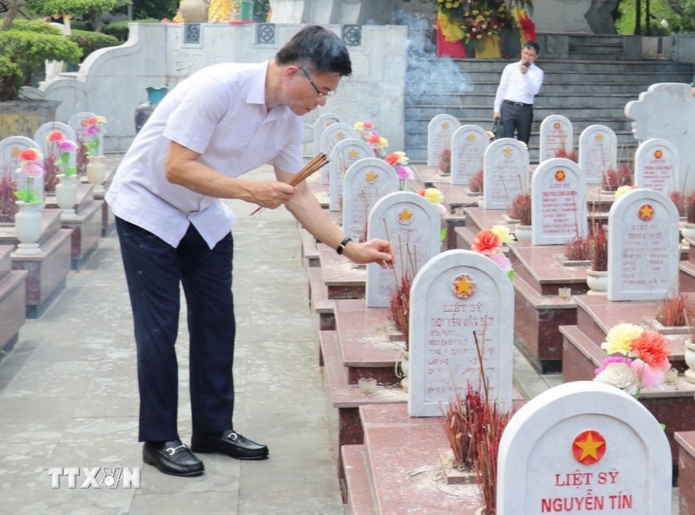 Phó Thủ tướng Lê Thanh Long làm Trưởng Ban Chỉ đạo quốc gia về tìm kiếm, quy tập và xác định danh tính hài cốt liệt sỹ. (Ảnh: Thanh Thủy/TTXVN)