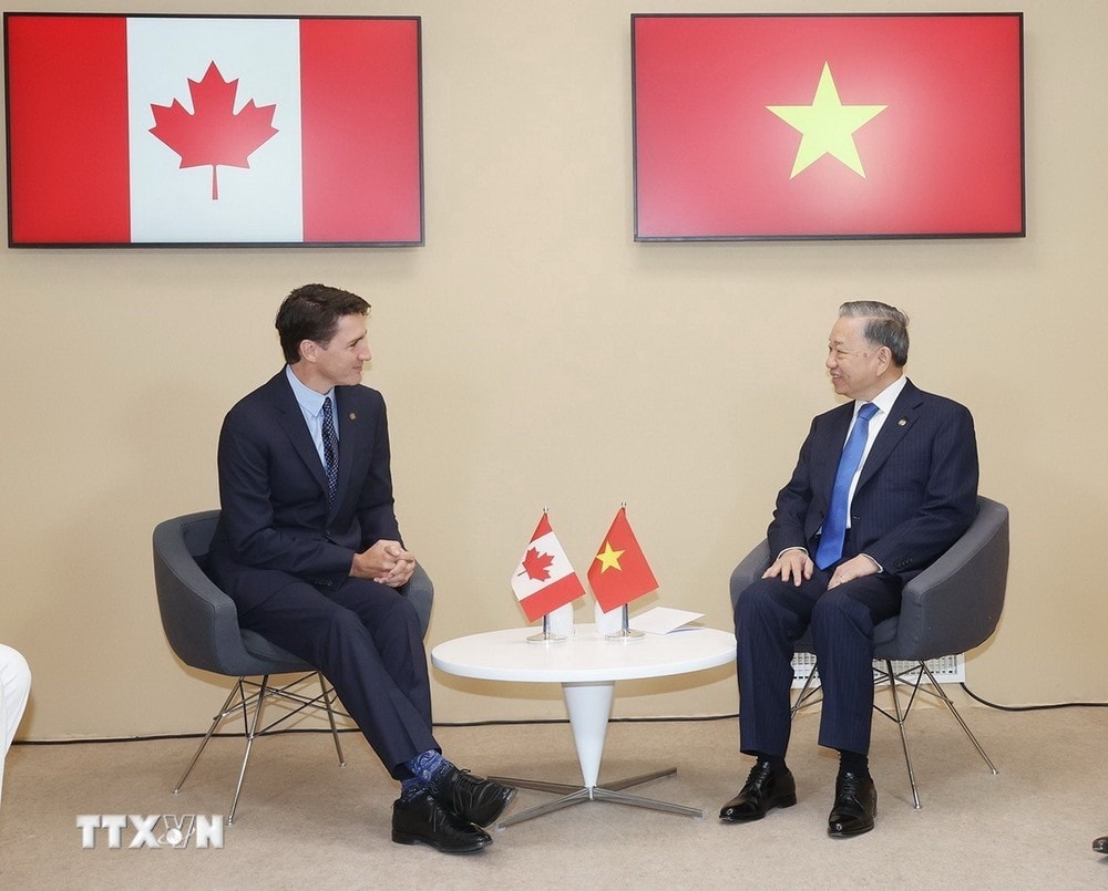 ttxvn_tong bi thu_thu tuong Canada 1.jpg