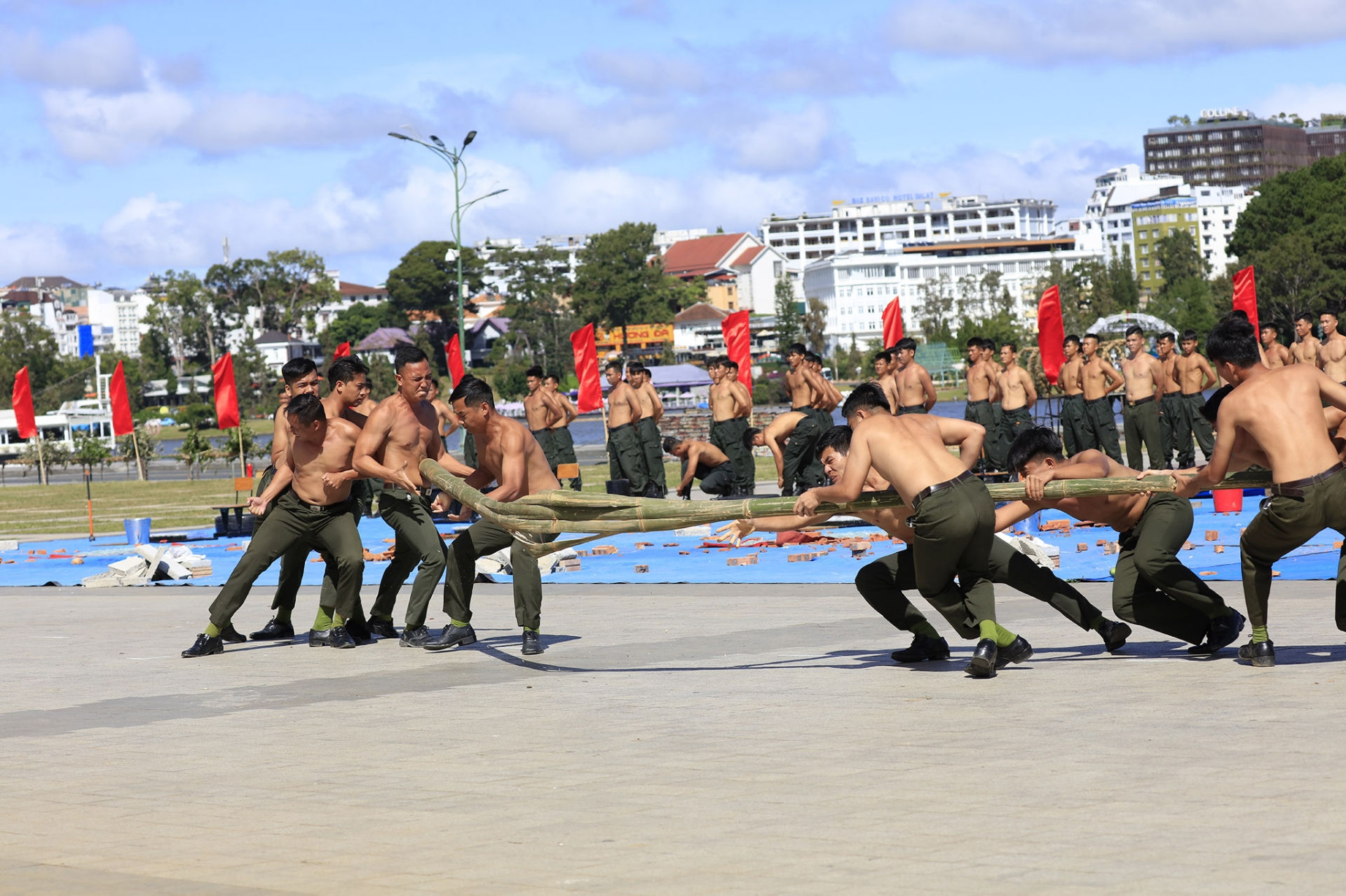 Biểu diễn khí công võ thuật