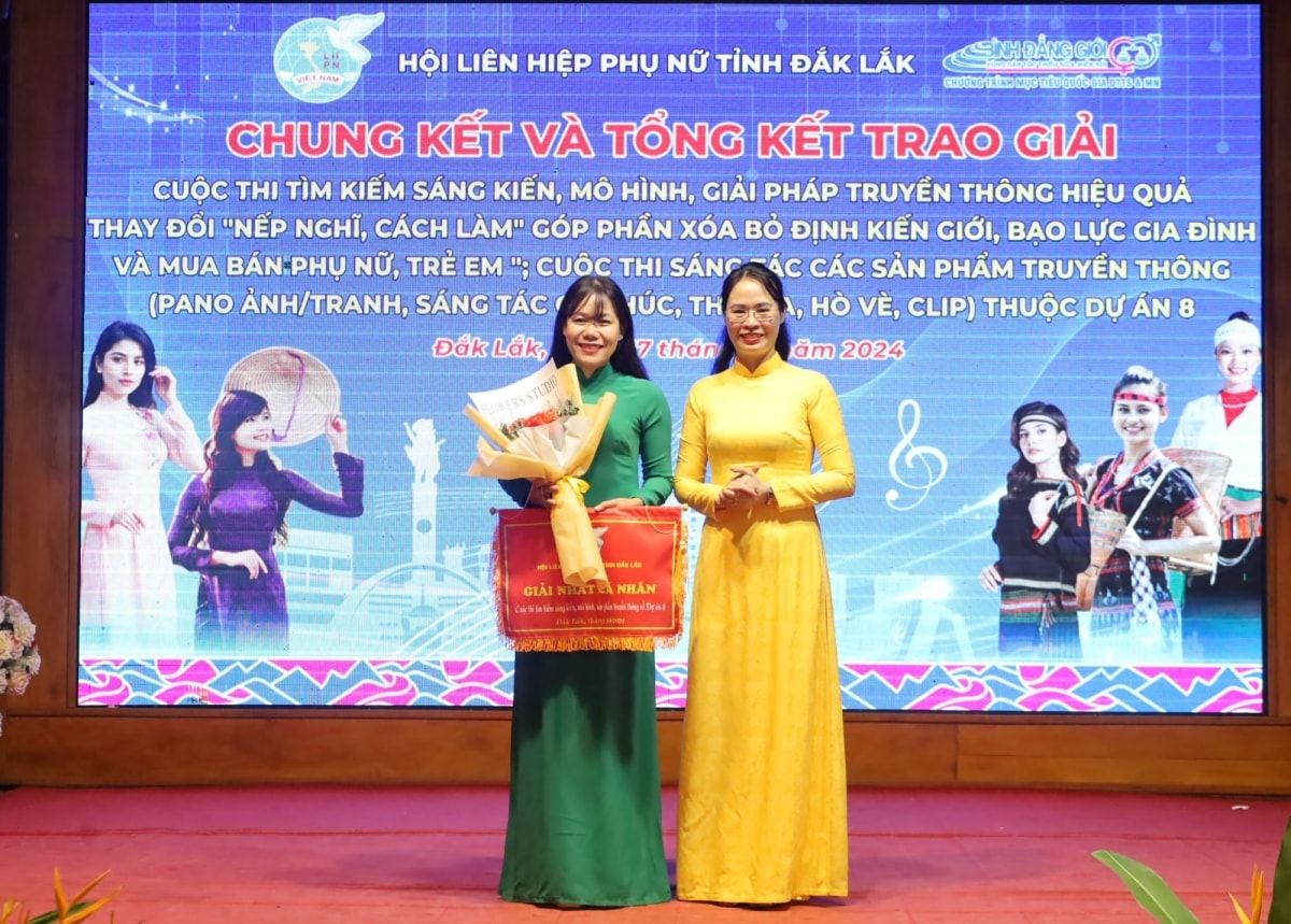 Hội Liên hiệp Phụ nữ tỉnh Đắk Lắk trao giải Cuộc thi sáng tác sản phẩm truyền thông về Dự án 8