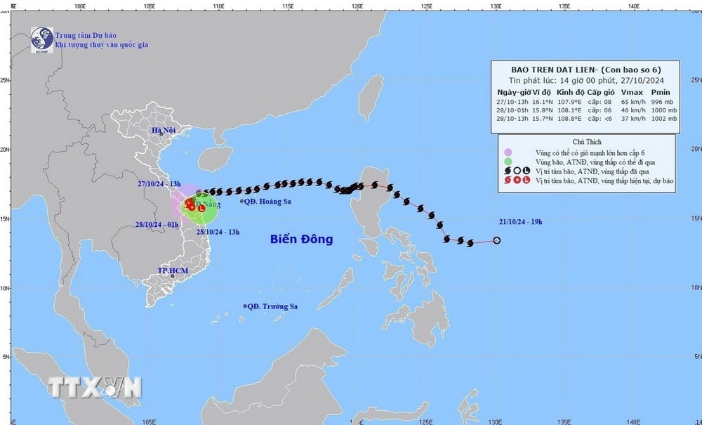 Hướng di chuyển của bão số 6, cập nhật lúc 13 giờ, ngày 27/10. (Ảnh: TTXVN phát)